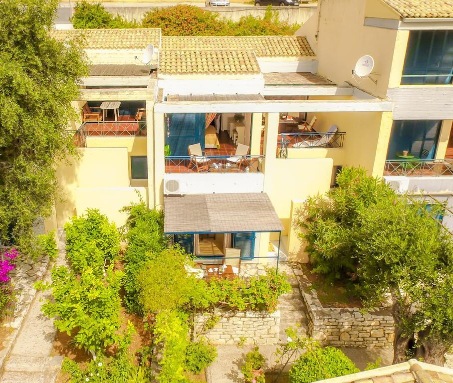 Manto On The Beach Apartments برباتي المظهر الخارجي الصورة