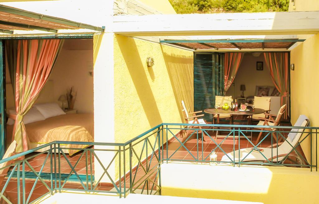 Manto On The Beach Apartments برباتي المظهر الخارجي الصورة